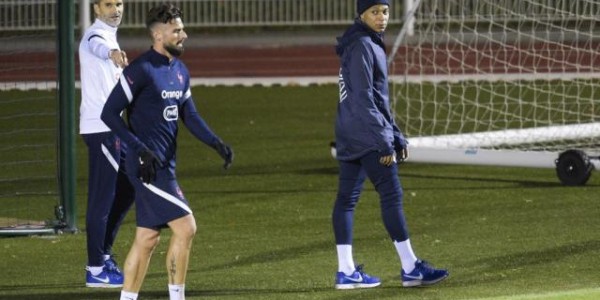 MK体育官网-法国队关系紧张？吉鲁批评队友 姆巴佩对号入座